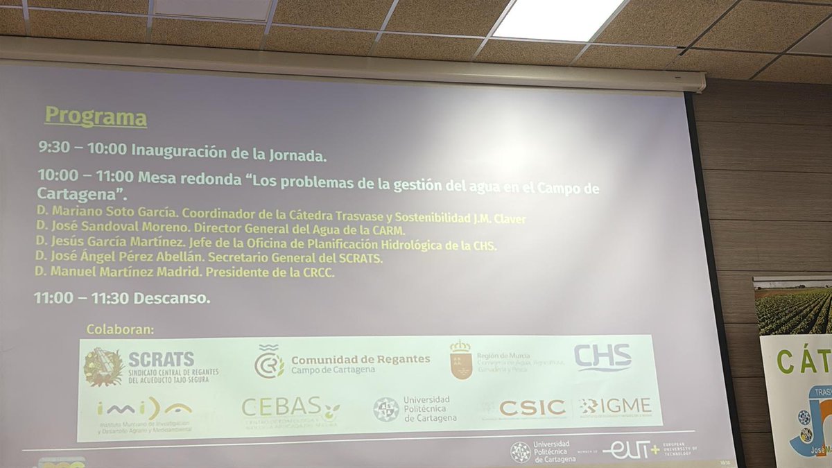 🗨️ En las jornadas ha participado el Jefe de la #OPH de la <a href="/chsriosegura/">Confederación Hidrográfica del Segura</a>, Jesús García.
➡️Problemas en la gestión del agua en Campo de Cartagena 
➡️Soluciones basadas en la planificación de recursos 
➡️"Mix" de aguas
➡️Plan ordenación acuífero cuaternario