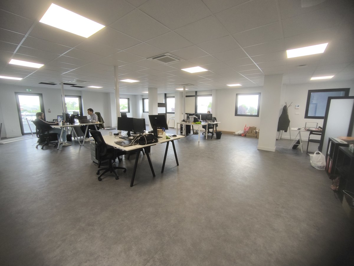 CEBATEC_BIM's tweet image. 😎 Nouveaux bureaux, nouvelle étape 😎

Nous sommes ravis de vous annoncer que notre équipe clermontoise a emménagé dans ses nouveaux locaux situés à Clermont-Ferrand !

#cebatec #cebateam #ingenierie #bim #fluides #batiment #construction #equipe #NouveauxBureaux #ClermontFerrand
