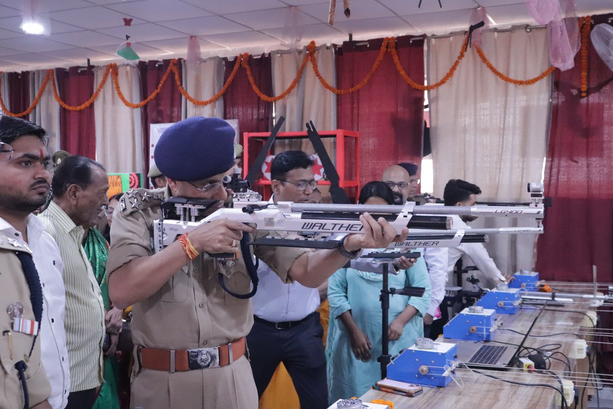 IG Range Agra (@igrangeagra) on Twitter photo #DIGRangeAgra <a href="/ShaileshP_IPS/">Shailesh Pandey,IPS</a> द्वारा #adgagrazone के साथ जनपद मैनपुरी के सुदिती ग्लोबल एकेडमी में नवनिर्मित शूटिंग रेंज का उद्घाटन किया गया तथा एकेडमी के छात्र- छात्राओं को खेल के प्रति जागरुक होने हेतु प्रोत्साहित किया गया।
#operationjagritiagrazone #DIGRangeAgra <a href="/ShaileshP_IPS/">Shailesh Pandey,IPS</a> द्वारा #adgagrazone के साथ जनपद मैनपुरी के सुदिती ग्लोबल एकेडमी में नवनिर्मित शूटिंग रेंज का उद्घाटन किया गया तथा एकेडमी के छात्र- छात्राओं को खेल के प्रति जागरुक होने हेतु प्रोत्साहित किया गया।
#operationjagritiagrazone