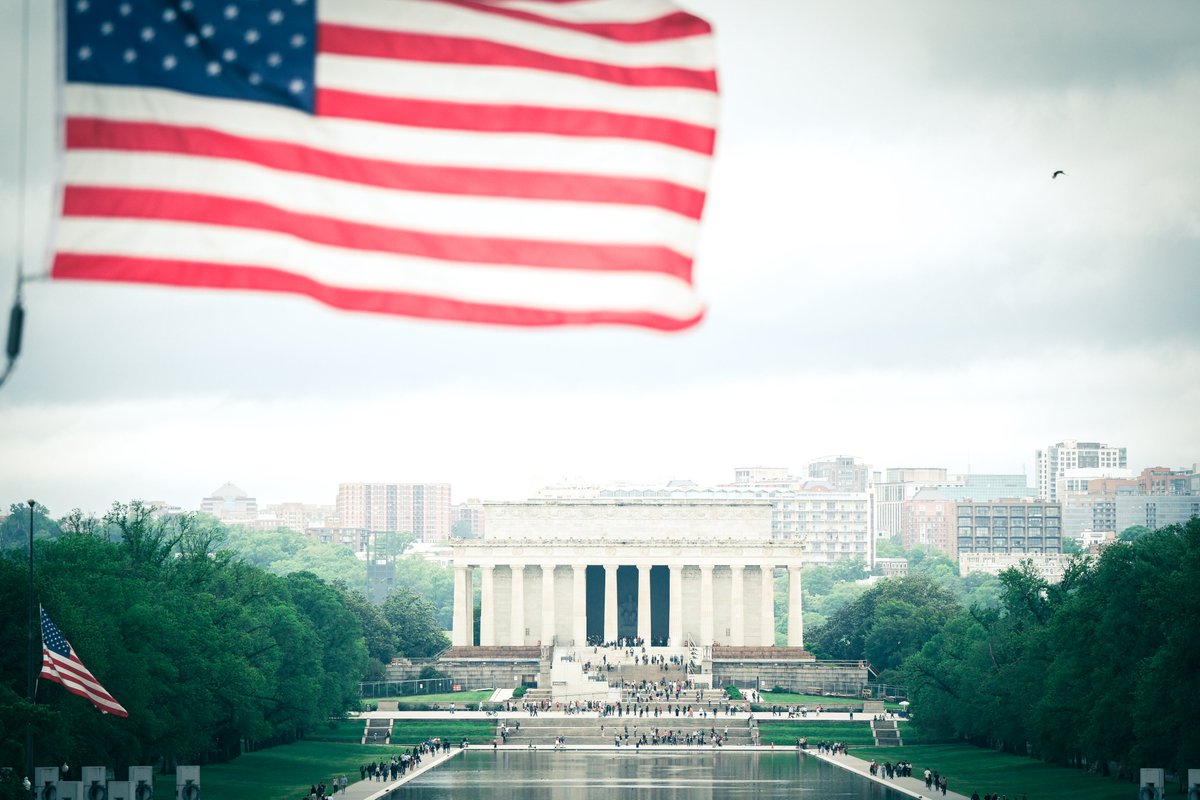 MunSecConf's tweet image. As tensions across the Atlantic are growing — we are back in Washington, DC.

Starting today, the discussions at our #MLMDC are all about a constructive atmosphere without shying away from discussing the uncomfortable: Where are we at risk of drifting oceans apart?