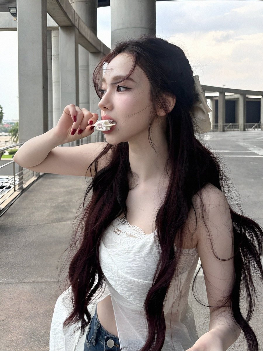 hourly karina (@hourlykrn) on Twitter photo 