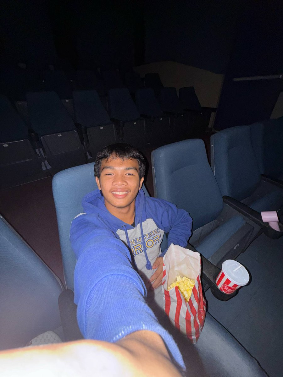 theycallmedlar's tweet photo. Cinema therapy. https://t.co/bUh29xrDTV