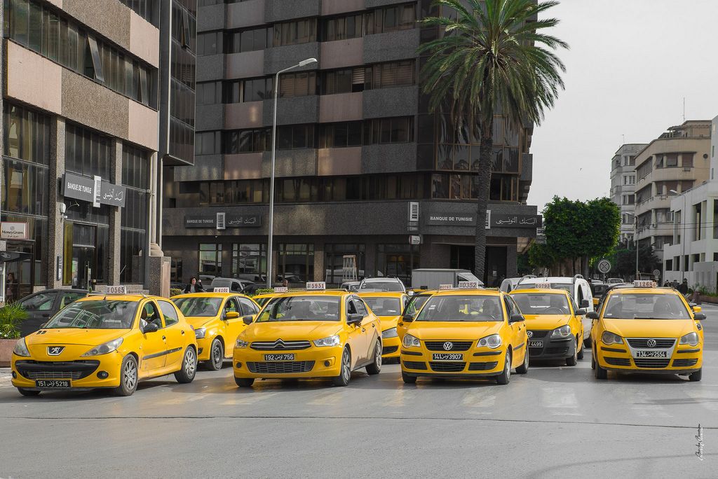 🚖𝗧𝘂𝗻𝗶𝘀 𝘀𝗮𝗻𝘀 𝘁𝗮𝘅𝗶𝘀 𝗹𝗲 𝟭𝟵 𝗺𝗮𝗶 !
Une grève générale est prévue dans le Grand Tunis
➡️Les chauffeurs réclament une hausse des tarifs pour compenser la flambée des coûts et la pénibilité du métier.
Le syndicat appelle à un dialogue urgent pour éviter la paralysie