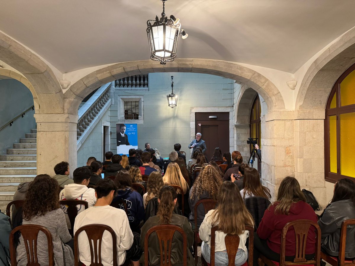 Xevi Xirgo (@xevi_xirgo) on Twitter photo Avui, al cicle de conferències sobre Comunicació organitzat per <a href="/CatedraHNadal/">Cà tedra Hipòlit Nadal de Revistes en Català </a>, <a href="/UdGLletres/">Facultat de Lletres UdG</a> i <a href="/revistesAPPEC/">APPEC · Editors de Revistes i Digitals</a> al Casino de Girona. Grà cies per convidar-m'hi i per les vostres reflexions Avui, al cicle de conferències sobre Comunicació organitzat per <a href="/CatedraHNadal/">Cà tedra Hipòlit Nadal de Revistes en Català </a>, <a href="/UdGLletres/">Facultat de Lletres UdG</a> i <a href="/revistesAPPEC/">APPEC · Editors de Revistes i Digitals</a> al Casino de Girona. Grà cies per convidar-m'hi i per les vostres reflexions