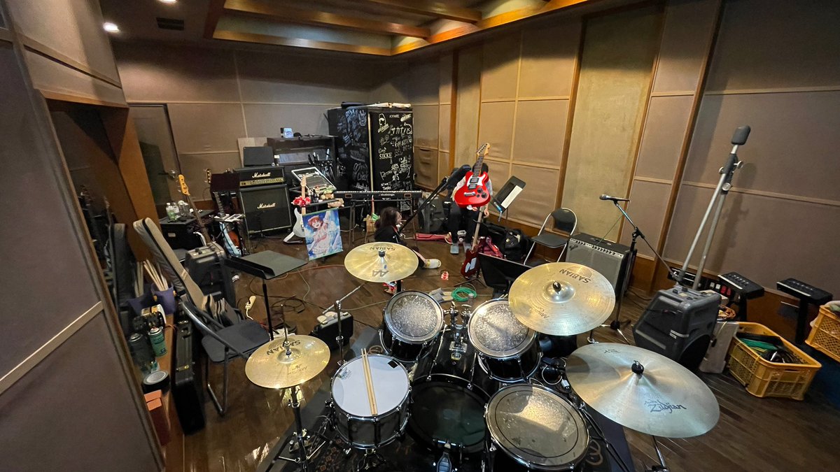 24時間スタジオ貸し切り終了〜
中ノ峠ミュージックラボさんお世話になりました！素晴らしい施設で、仲間と音楽を楽しむには最高の環境でした。
石川観光と合わせてまた行きたい！