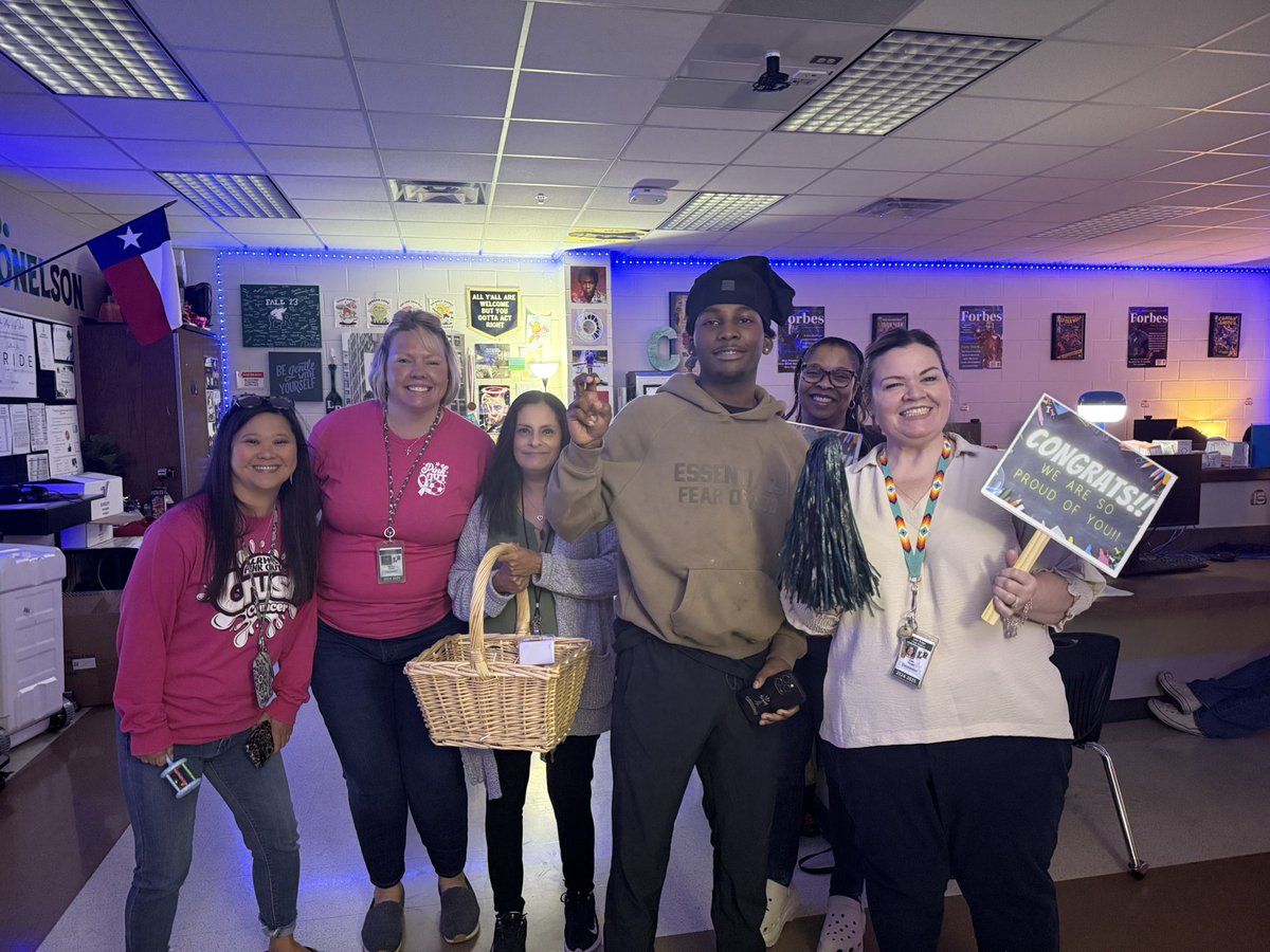 LRHSCounselors tweet media