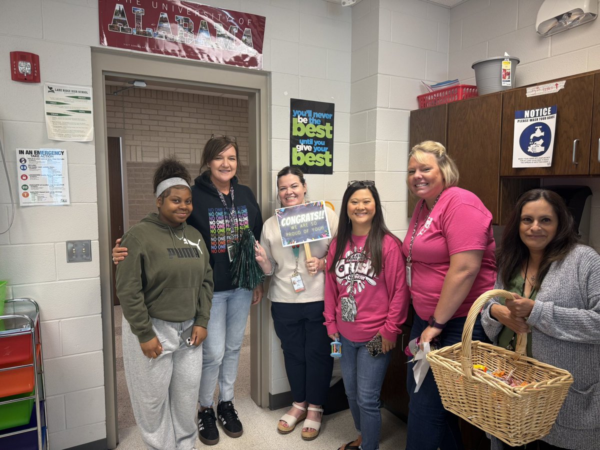 LRHSCounselors tweet media