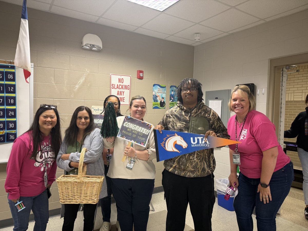 LRHSCounselors tweet media