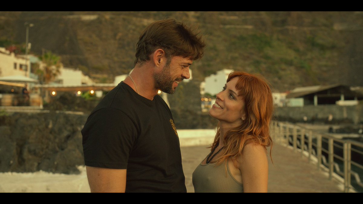 Mucho Más Que Series (@muchomqueseries) on Twitter photo Primer tráiler de #BajoUnVolcán, drama romántico con tintes de acción dirigido por <a href="/_MartinCuervo_/">Martín Cuervo</a> (Con quién viajas) y protagonizado por <a href="/willylevy29/">William Levy</a> (Montecristo) y <a href="/maggiecivantos/">MAGGIE CIVANTOS</a> (Vis a vis), que llegará a los cines el próximo 20 de junio.
La película, escrita por el Primer tráiler de #BajoUnVolcán, drama romántico con tintes de acción dirigido por <a href="/_MartinCuervo_/">Martín Cuervo</a> (Con quién viajas) y protagonizado por <a href="/willylevy29/">William Levy</a> (Montecristo) y <a href="/maggiecivantos/">MAGGIE CIVANTOS</a> (Vis a vis), que llegará a los cines el próximo 20 de junio.
La película, escrita por el