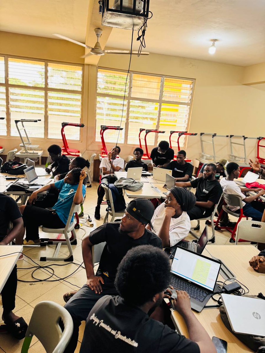 blockbridge_net's tweet photo. 📢The Final Push. The Big Demo.🔥🔥
After a week of learning, building, and grinding, teams hit the stage for live demos of their Web3 projects on Sonic EVM.
Proof of work, proof of passion.❤️
#HackathonFinale #Web3Builders #SonicEVM #KNUST #HackQuest #KNRLProtocol #Solidity https://t.co/OijeiTS8PK