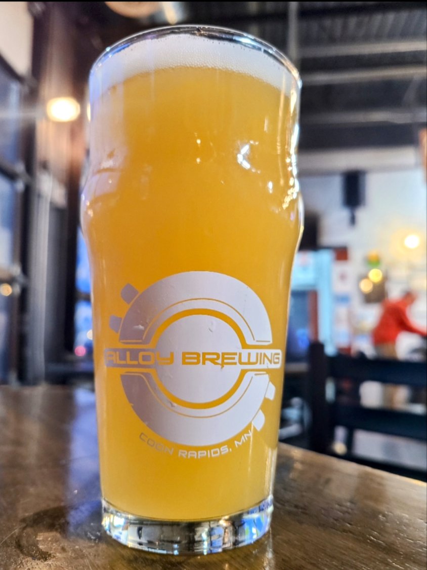 This week's Brewer's Choice is the 'Juicy Gossip' - DDH NE IPA - 7.5% ABV / 38 IBU
This beer was made with Callista and Meridian Hops - a secret this juicy is too good to keep to yourself!
Pints of this beer are just $6 today &amp; tomorrow!
📸: Tony T via @Untappd