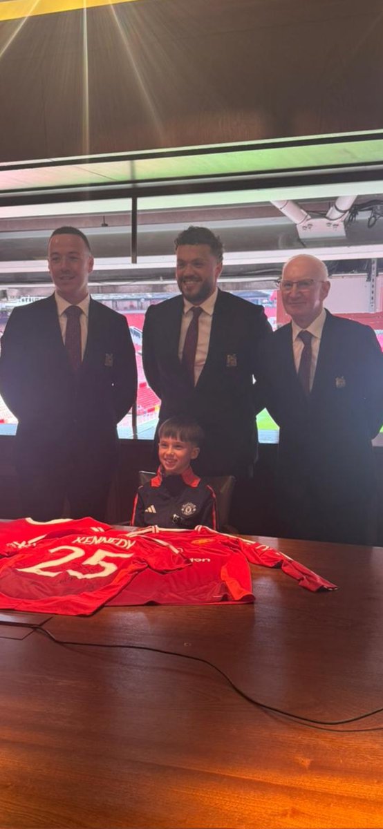 OLORPrimarySch1's tweet image. Congratulations to Max in Year 3 who signed for Manchester United yesterday and to Gracie in Year 6 for winning two Gold Medals in The Scottish Taekwondo Championships #Talent #Proudofyou 👏👏