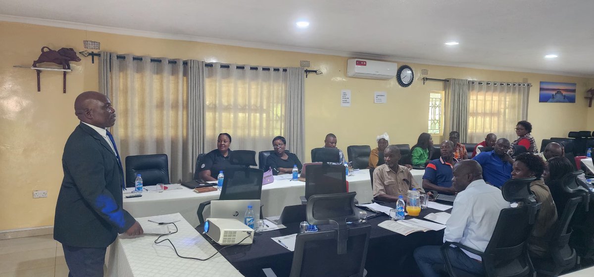 ZrcsRed's tweet image. @ZrcsRed is reviewing its constitution to strengthen transparency &amp;amp; service to humanity. Last week  the first session was held in the Northern Region (Mash East, Manicaland, Mash Central &amp;amp; West) And now in Bulawayo for the Southern Region session.