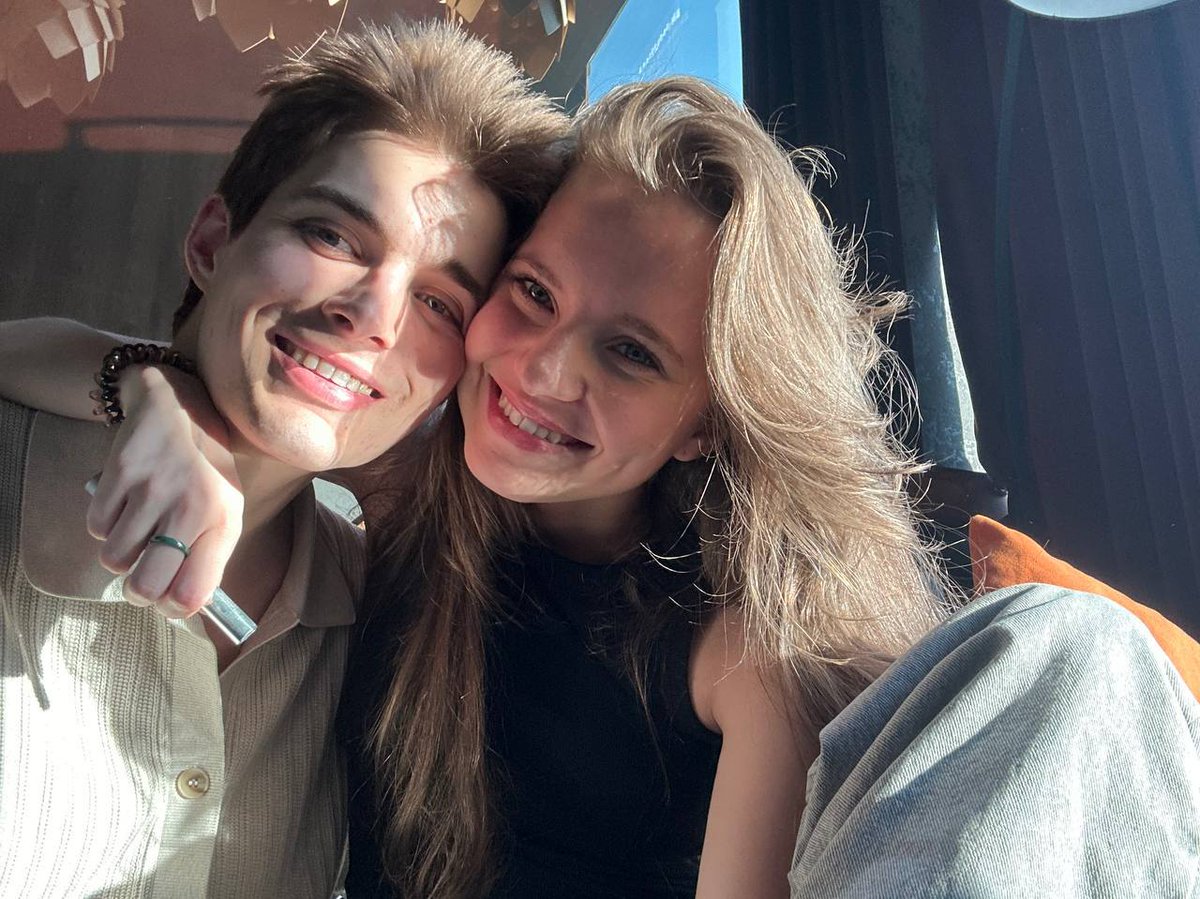 солнце нас съело, но пока не до веснушек☀️