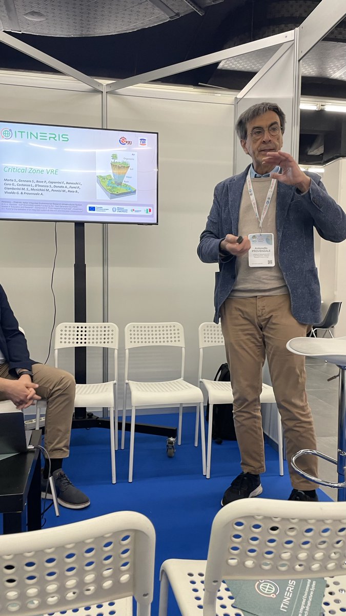 ITINERIS_RI's tweet photo. We kicked off today’s agenda with the session on
#ITINERIS The speakers outlined the goals of the ITINERIS project an the ITINERIS Hub, a central point for coordination, innovation, and collaboration in environmental research.Speakers:G. Gargano, A. Provenzale, E.Ripepi #Geo25 https://t.co/MzZ6DbeKig