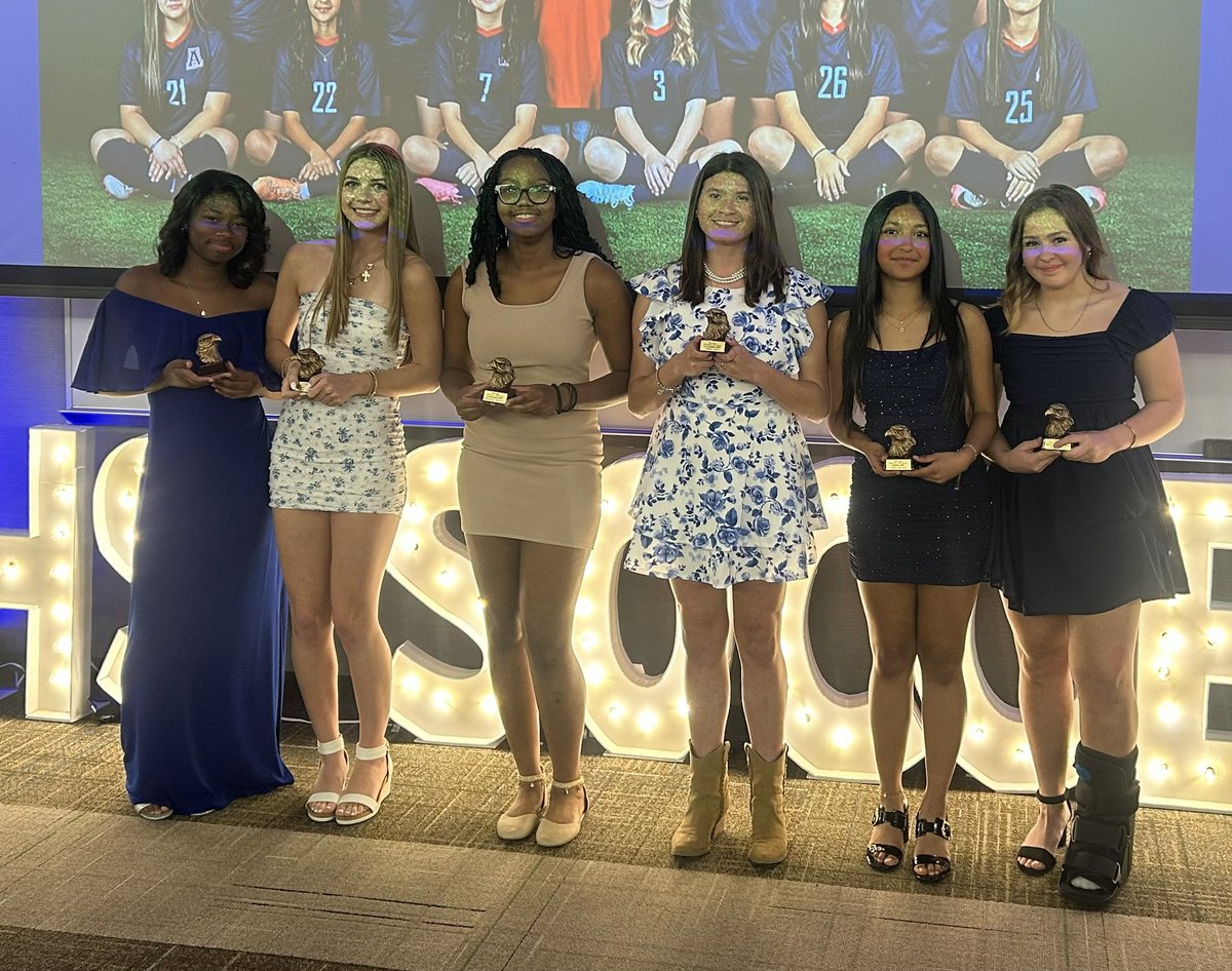 We had the best celebration our season and recognizing players for all their hard work throughout the year! Thanks to our Booster Club for an amazing night! 🅰️🆙

JV Red 2024-2025 Team and Award Winners.