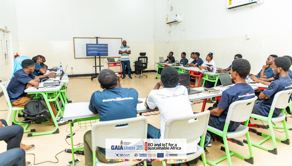 🔔 Unveiling the GAIAthon 2025 Team!
18 students who have completed the GAIAthon Bootcamp will compete to represent the university at the continental finals! 🌍🚀
🔗Full details: bit.ly/GAIAthon25Boot… 
#GAIAthon25 #GAIAClubs #AfricanSpaceAgency #EdenwayFoundation #AfricanUnion