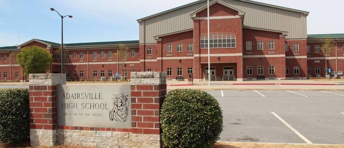 CoachAJReisig's tweet image. Always appreciate talking with @jonathan_cudd about what’s next at @AHSTigerFB #NextStep