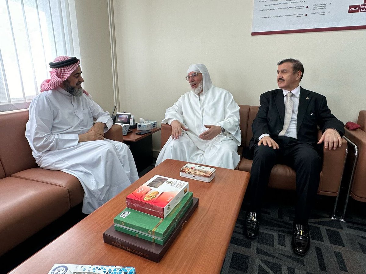 كلية الشريعة/ جامعة قطر tweet media