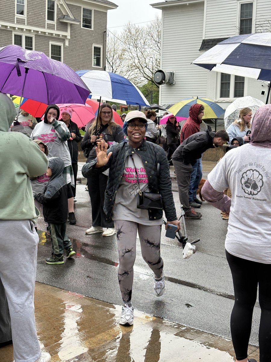 ICYMI: Rain couldn't stop the 4th annual #CNY Walk for Brain Cancer Research!🌧️🌈
⤵️Read about how one student's mission has raised over $140k so far!⤵️
bit.ly/3StyviR

#cancerresearch