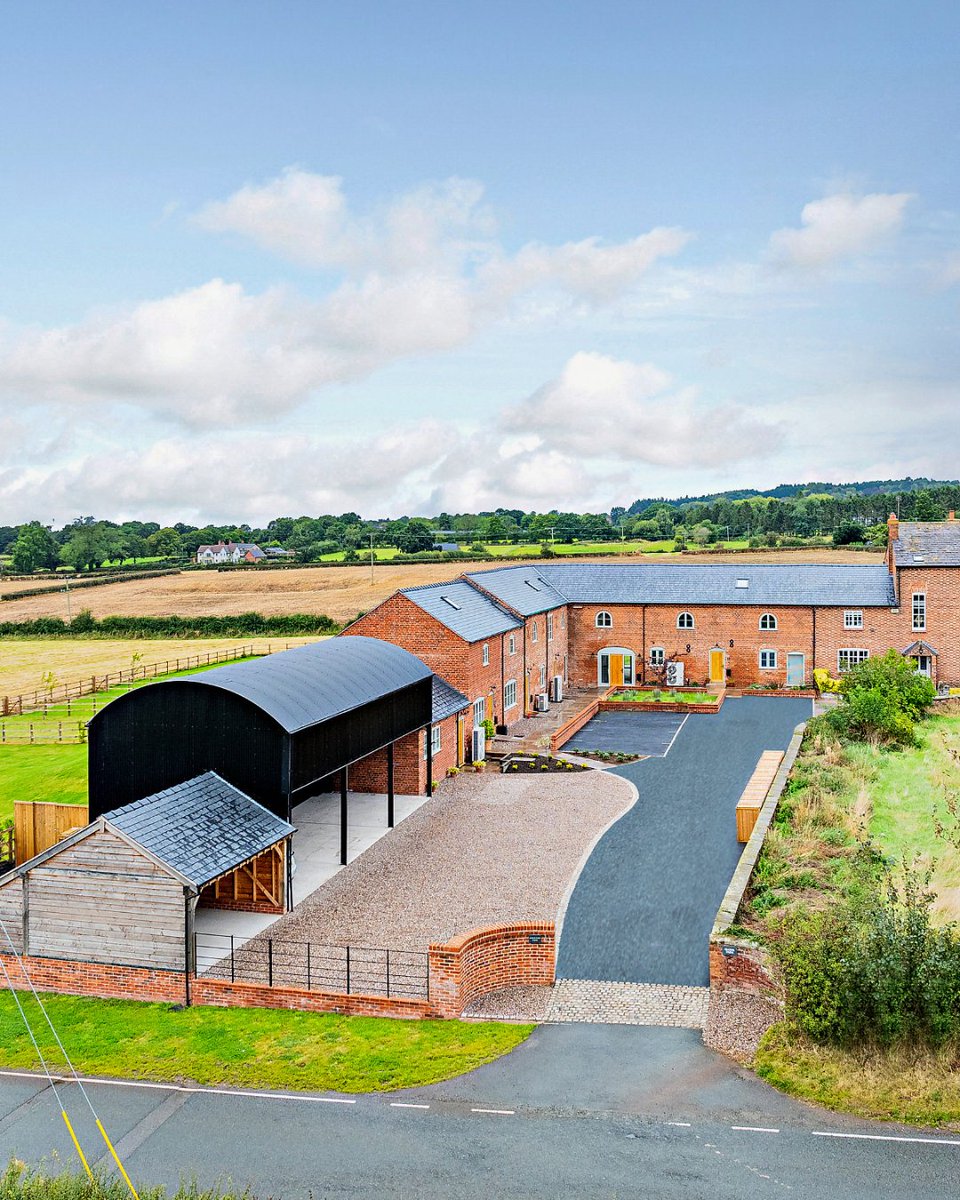 ** SOLD **
🏡2 Manor Farm Barns, Willington, Tarporley
We're delighted to have completed on the sale of this exquisite four-bedroom barn conversion nestled in the picturesque hamlet of Willington.

#LegatOwen #Residential #Sold #Tarporley