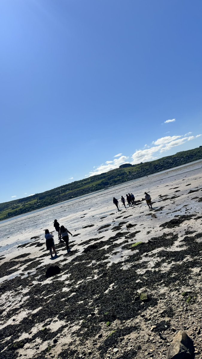 Great first day back after being on leave ☀️🍔 32 of our Young Carers having a ball at Levengrove Park yesterday! #Respite #YSI #YoungCarers <a href="/ysortit/">Y sort it</a>
