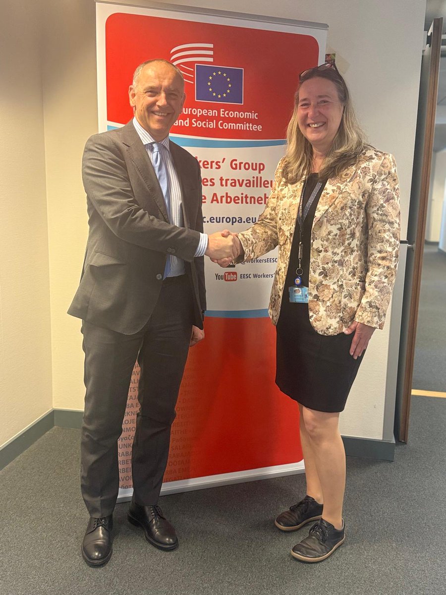 PES Group | European Committee of the Regions (@pes_cor) on Twitter photo Building bridges for social progress.
<a href="/Luca_Menesini/">Luca Menesini</a> sat down with <a href="/LucaLuc19908512/">Luca Luca Studničná🇪🇺🇨🇿</a>, President of the <a href="/WorkersEESC/">Workers' Group EESC</a>, promoting joined action on shared goals : fighting poverty, promoting gender equality & protecting workers' rights.
Stronger alliances make a stronger Europe. Building bridges for social progress.
<a href="/Luca_Menesini/">Luca Menesini</a> sat down with <a href="/LucaLuc19908512/">Luca Luca Studničná🇪🇺🇨🇿</a>, President of the <a href="/WorkersEESC/">Workers' Group EESC</a>, promoting joined action on shared goals : fighting poverty, promoting gender equality & protecting workers' rights.
Stronger alliances make a stronger Europe.