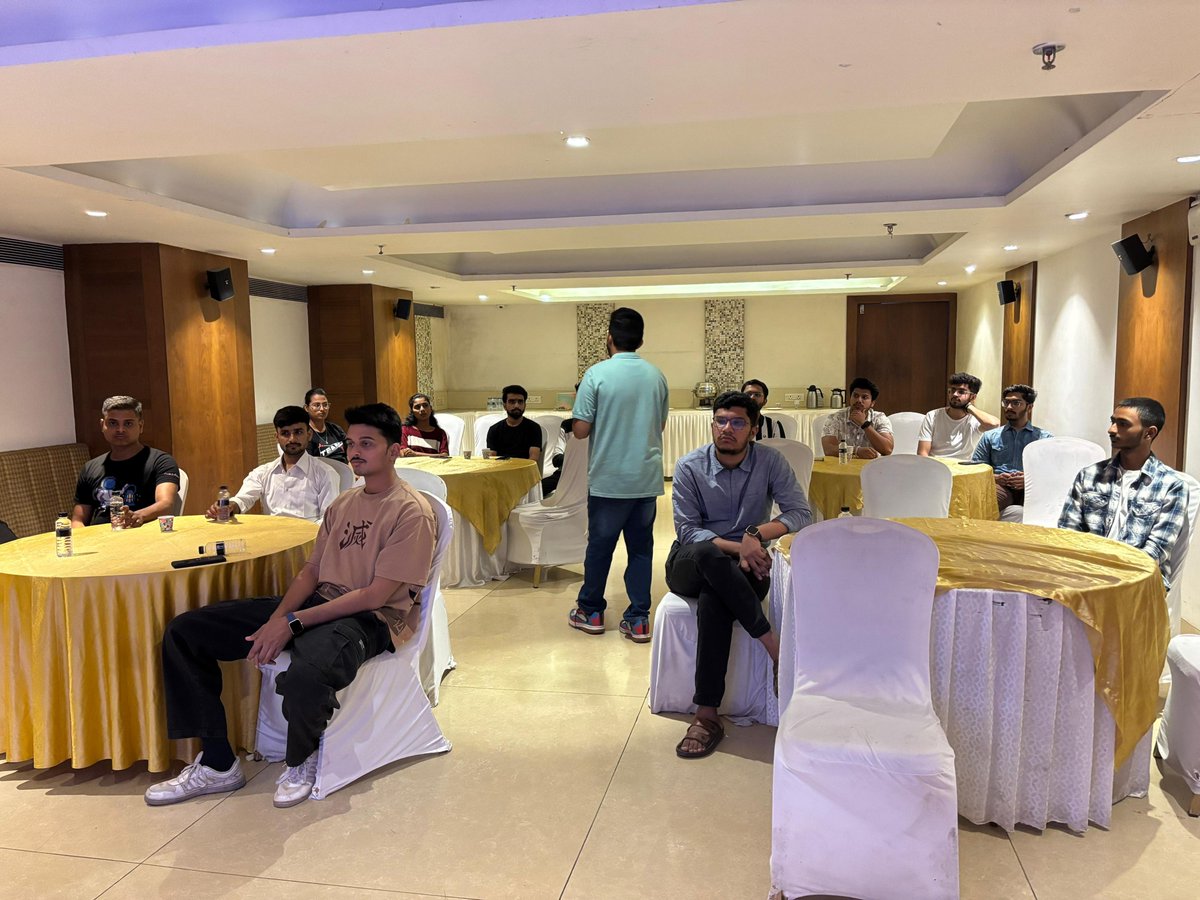 Deepaktomarji tweet media