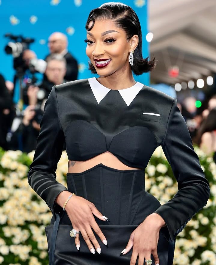 937RhythmFm's tweet photo. The stars came fitted for the MetGala!
#celebrityblogger #hiphop #hollywood #fashion #explorepage #trending #music #celeb #naijacelebrity #explore #actress #celebrityfashion #media #love #actor #tmz #bollywood #blogger #gossip #bbnaija #famous #cardib https://t.co/YYPyIelpMD