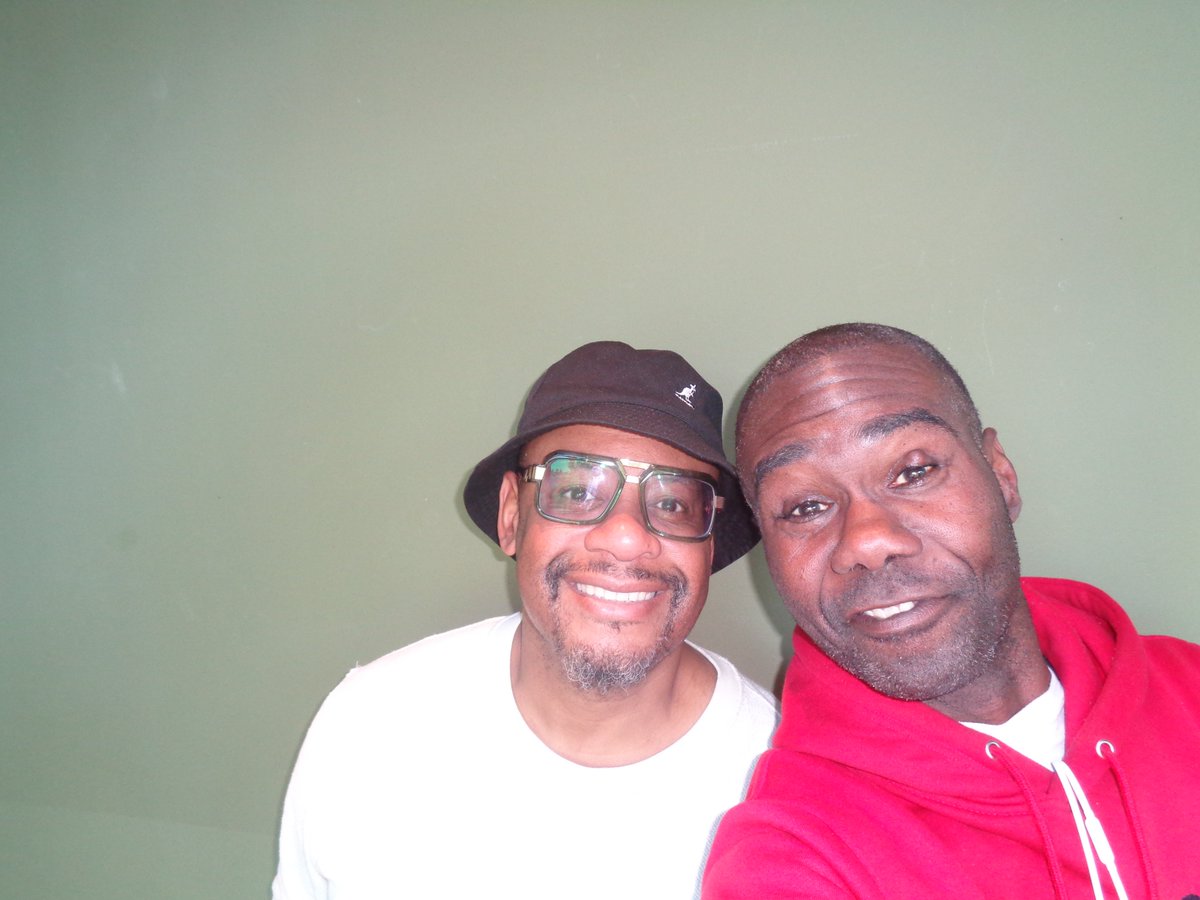 mikewaterval's tweet image. mikey mike@adamzuidoost@bijlmerparktheater@fatucomedy with cabaretier-presentator-stemacteur and stand-up comedian howard komproe 
@howardkomproe 
#komproeven 
#comedytrain 
#npoblend 
#cabaretier 
#presentator 
#standupcomedian 
#fatucomedy 
#bijlmerparktheater
#howardkomproe