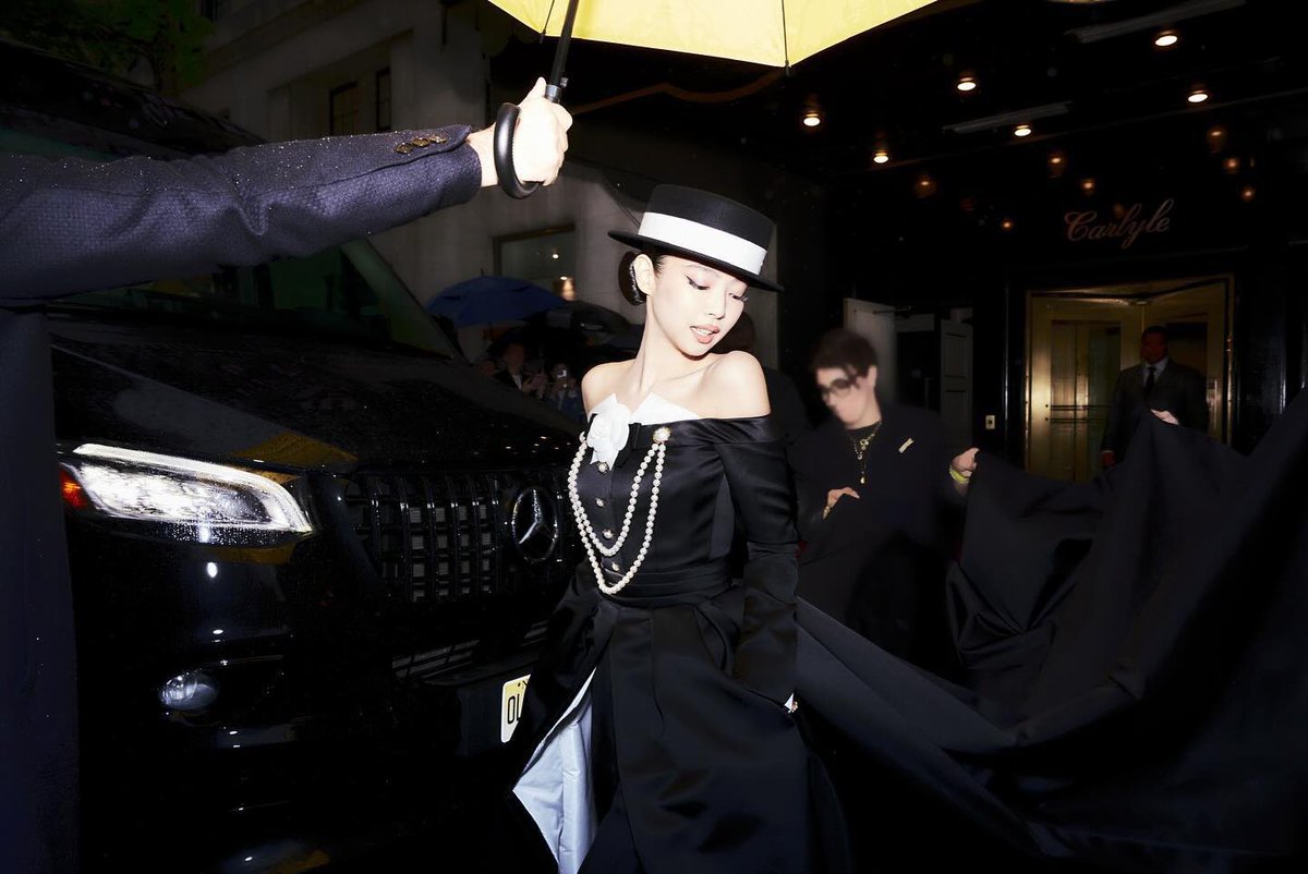 김제니 진짜 미친거야…영화 한 편 뚝딱이야…