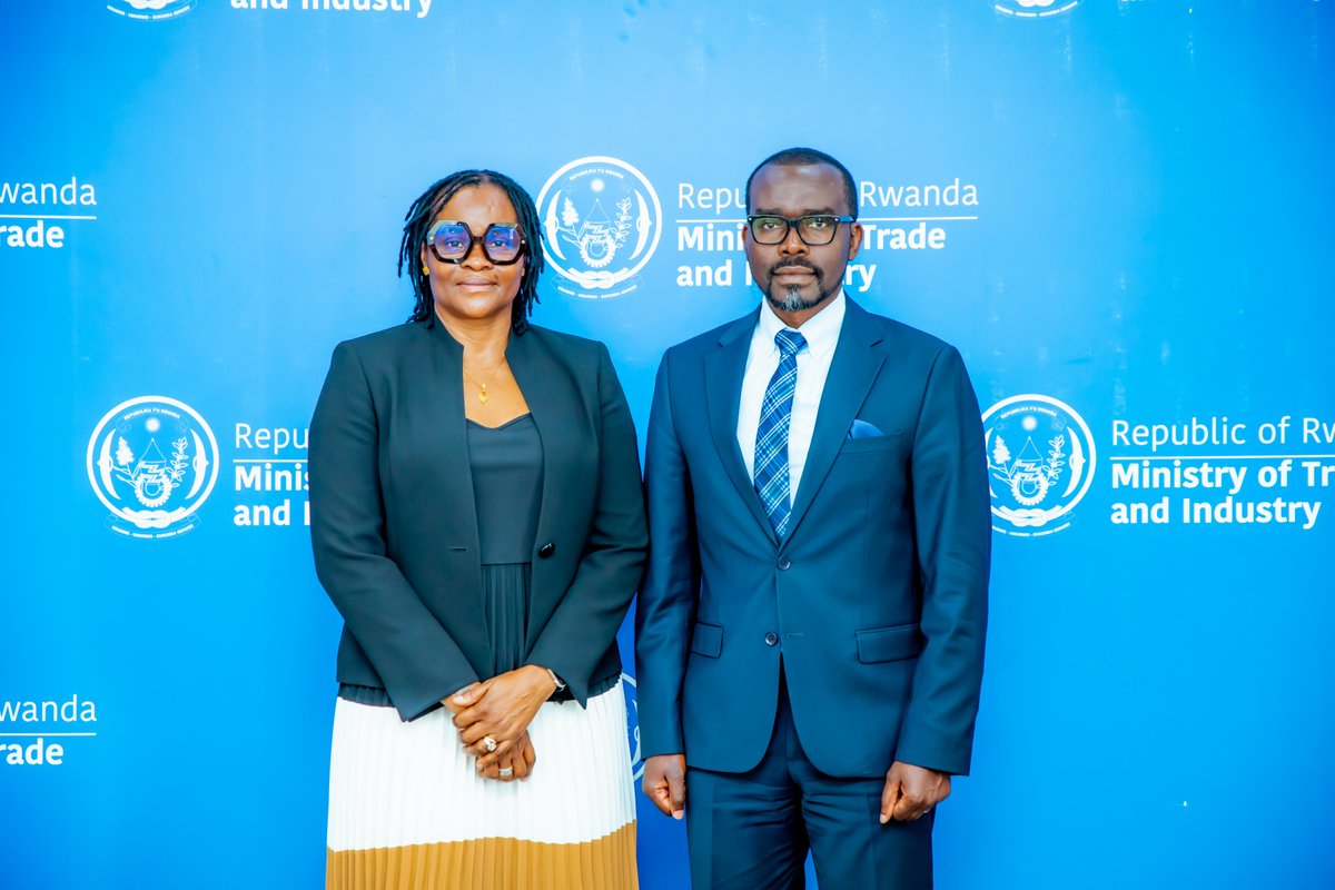 bralirwaplc's tweet photo. Today, our Managing Director paid a courtesy call to the Minister of Trade and Industry, Honorable Prudence Sehahizi, where they discussed ongoing collaborations and key developments in the sector.

#Webrewthejoyoftruetogetherness #WeareHeineken https://t.co/gGIaOGiAIM