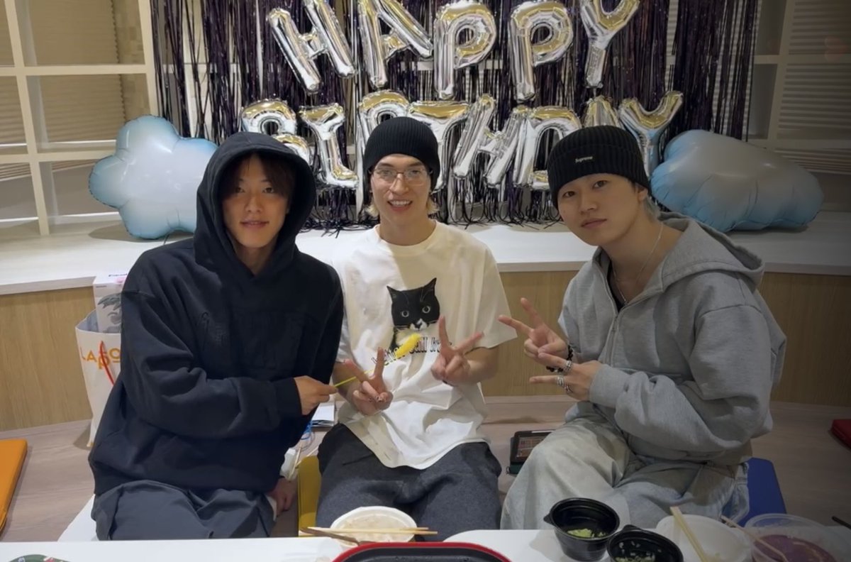 cp_4z's tweet photo. スカイお誕生日おめでとう🎂🖤
#HappySkyDay
#金城碧海から生まれてくStory https://t.co/4smSAb6m2I