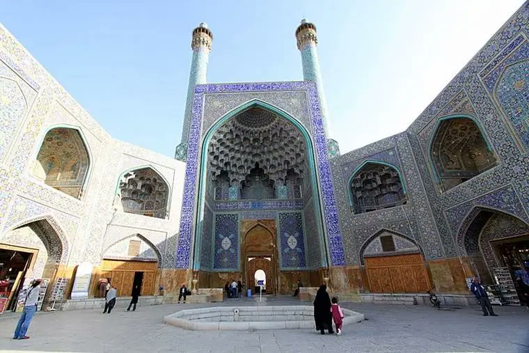 ANADOLU'DAKİ OSMANLI (BATI) VE SELÇUKLU (DOĞU) ESERLERİ
Geçmişten bugüne Osmanlı ve Selçuklu eserlerinden bazılarını listeye alıyorum. Günümüzde de kullanılan bu ecdat miraslarını bir örneklik teşkil etmesi hasebiyle yorumsuz paylaşıyorum. (Lütfen yorumlarınızla katkı verin)
Not: