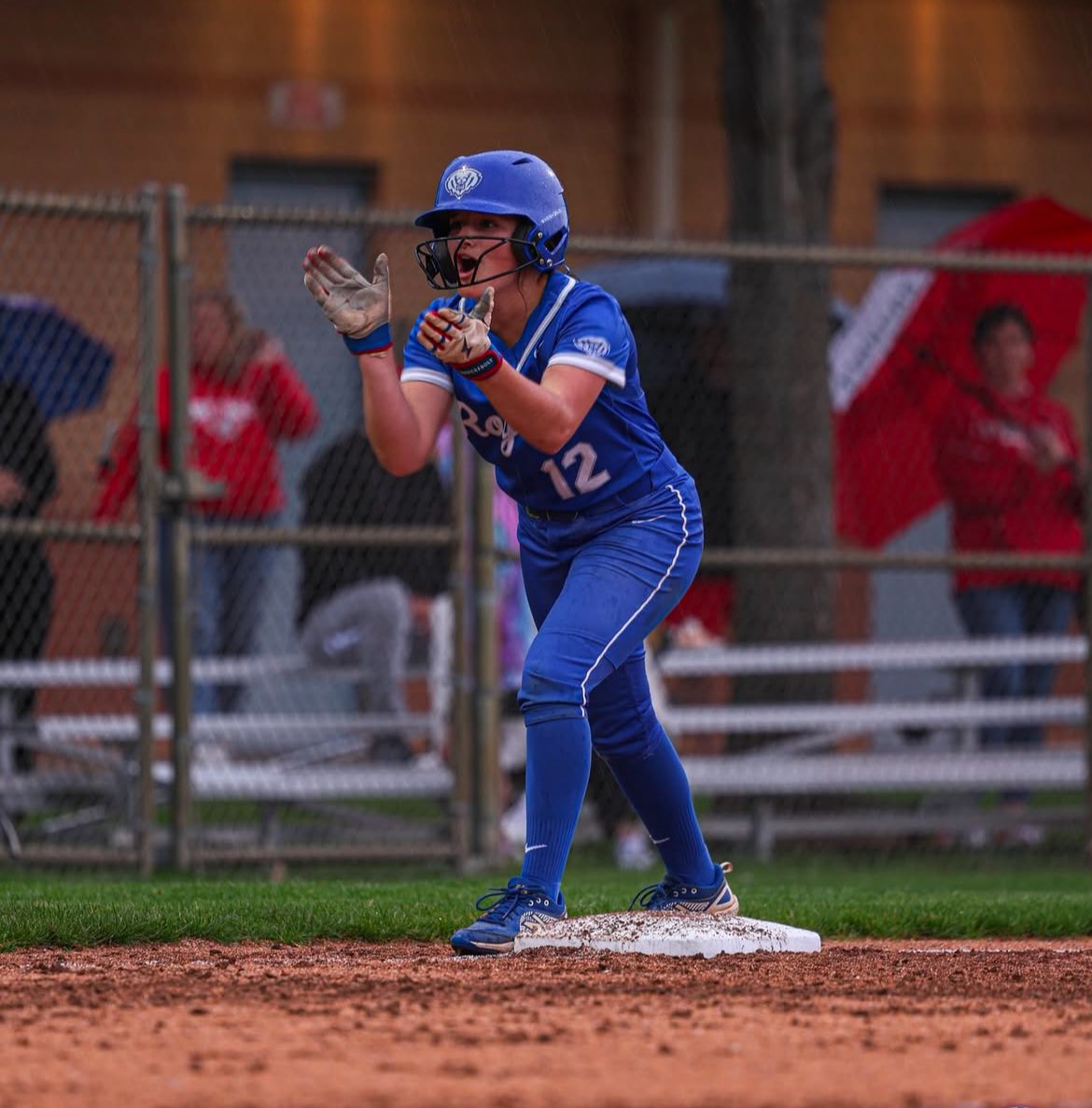HSE Royals Athletics (@hseathletics) on Twitter photo Vote for Chloe Smith - <a href="/IndyStarSports/">IndyStarSports</a> Softball Athlete of the Week!
🔗 indystar.com/story/sports/h…
<a href="/HSEsoftball/">HSEsoftball</a> Vote for Chloe Smith - <a href="/IndyStarSports/">IndyStarSports</a> Softball Athlete of the Week!
🔗 indystar.com/story/sports/h…
<a href="/HSEsoftball/">HSEsoftball</a>