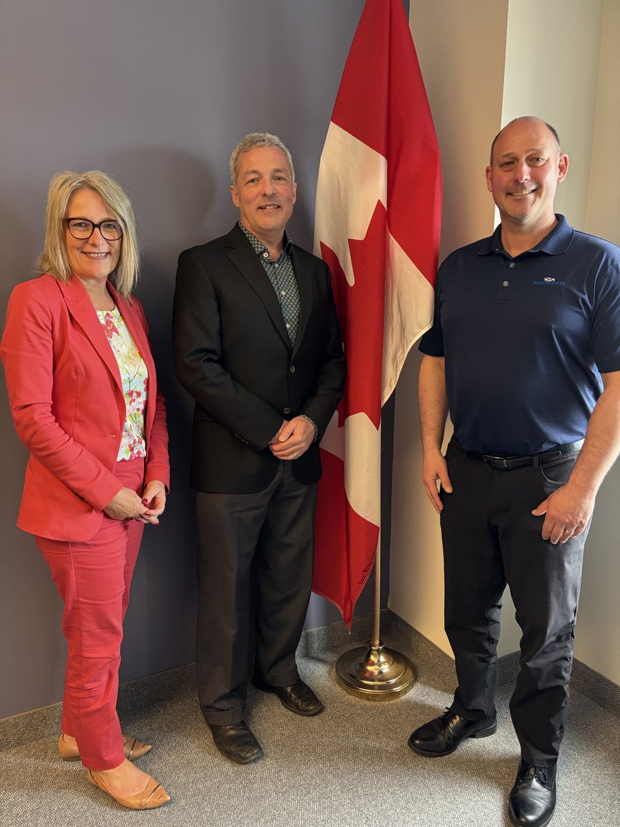 Thanks Min. Halman and MLA Sheehy-Richard for meeting today to discuss EPR programs. Great discussion. #RCC appreciates the Minister’s willingness to meet and discuss issues of importance to the #retail sector. ⁦<a href="/loveretail/">DJ Brisebois-RCC</a>⁩ ⁦<a href="/RetailCouncil/">Retail Council of Canada</a>⁩