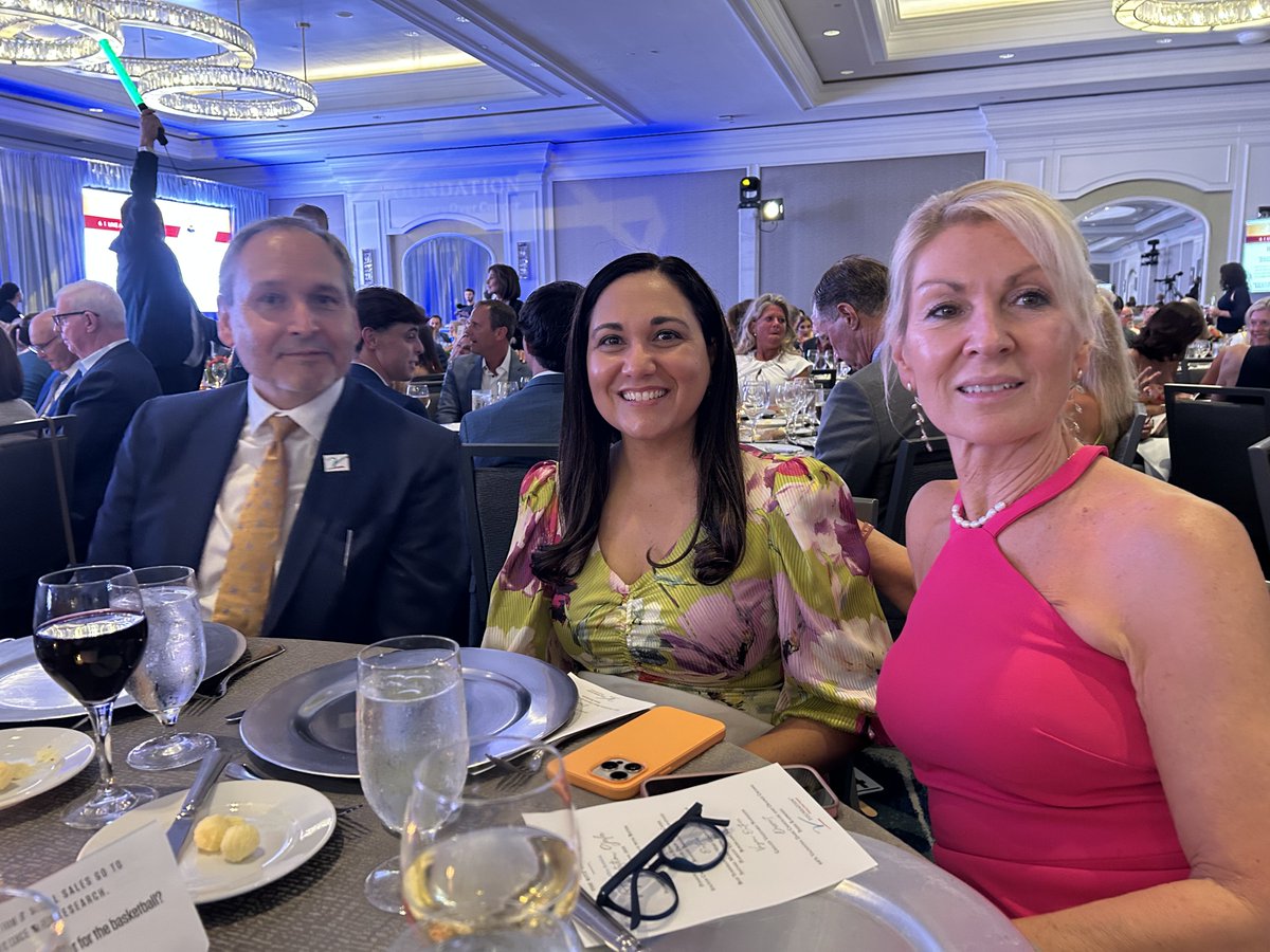 ESPN Front Row (@espnfrontrow) on Twitter photo $12.5M raised. $100M+ granted.
The 20th annual Dick Vitale Gala hit a major milestone in the fight against pediatric cancer.
Honorees included <a href="/HannahStormESPN/">Hannah Storm</a> & @MichaelStrahan
More: bit.ly/44XCnQF | #VStrong #DickieV $12.5M raised. $100M+ granted.
The 20th annual Dick Vitale Gala hit a major milestone in the fight against pediatric cancer.
Honorees included <a href="/HannahStormESPN/">Hannah Storm</a> & @MichaelStrahan
More: bit.ly/44XCnQF | #VStrong #DickieV
