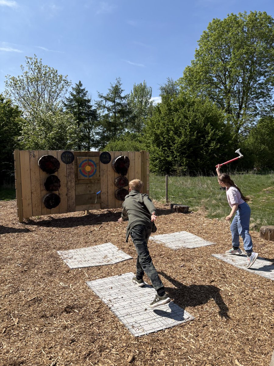 BarnfieldsPS's tweet image. Today, Year 5 swapped the classroom for adventure at Laches Wood! 🏹🪓 🧗🏼 From axe throwing to high ropes, they showed courage, teamwork &amp;amp; resilience in buckets! A day full of fun, challenges &amp;amp; proud achievements! ⭐️