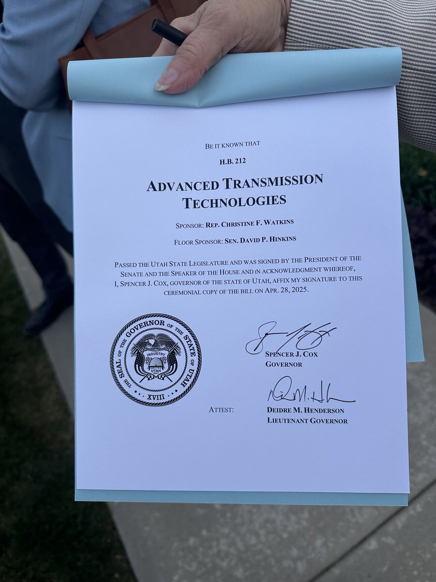 WATTCoalition's tweet image. Congrats Utah! Governor @SpencerJCox signed House Bill 212 (HB212) on April 28, which aims to enhance Utah’s grid capacity to allow new power generation to come online more quickly and meet rising demand. Image Credit: @CarterHarms and @pewtrusts.
#GETTheGridMoving