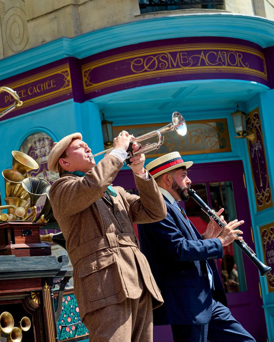 Step into a journey across multiple eras of the wizarding world.✨ 
The Wizarding World of Harry Potter - Ministry of Magic opens at Universal Epic Universe on May 22nd, 2025!