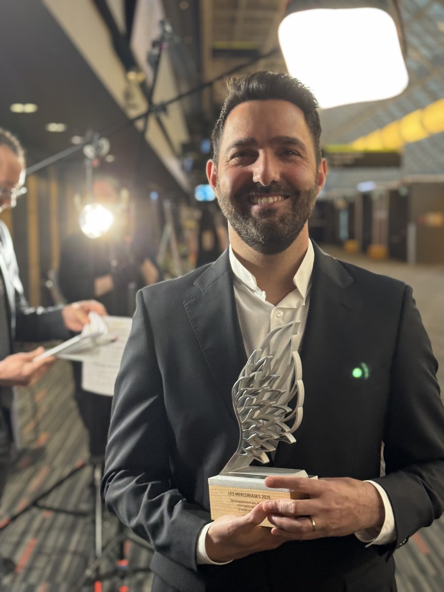 🌟 Nous avons une grande nouvelle à partager ! 🎉 Hier, nous avons remporté le prix Développement des marchés internationaux EDC lors du gala #Mercuriades ! 🏆 Ce prix célèbre notre succès en tant qu'entreprise québécoise qui s'exporte avec brio à l’étranger.

#Exportation <a href="/FCCQ/">Fédération des chambres de commerce du Québec</a>