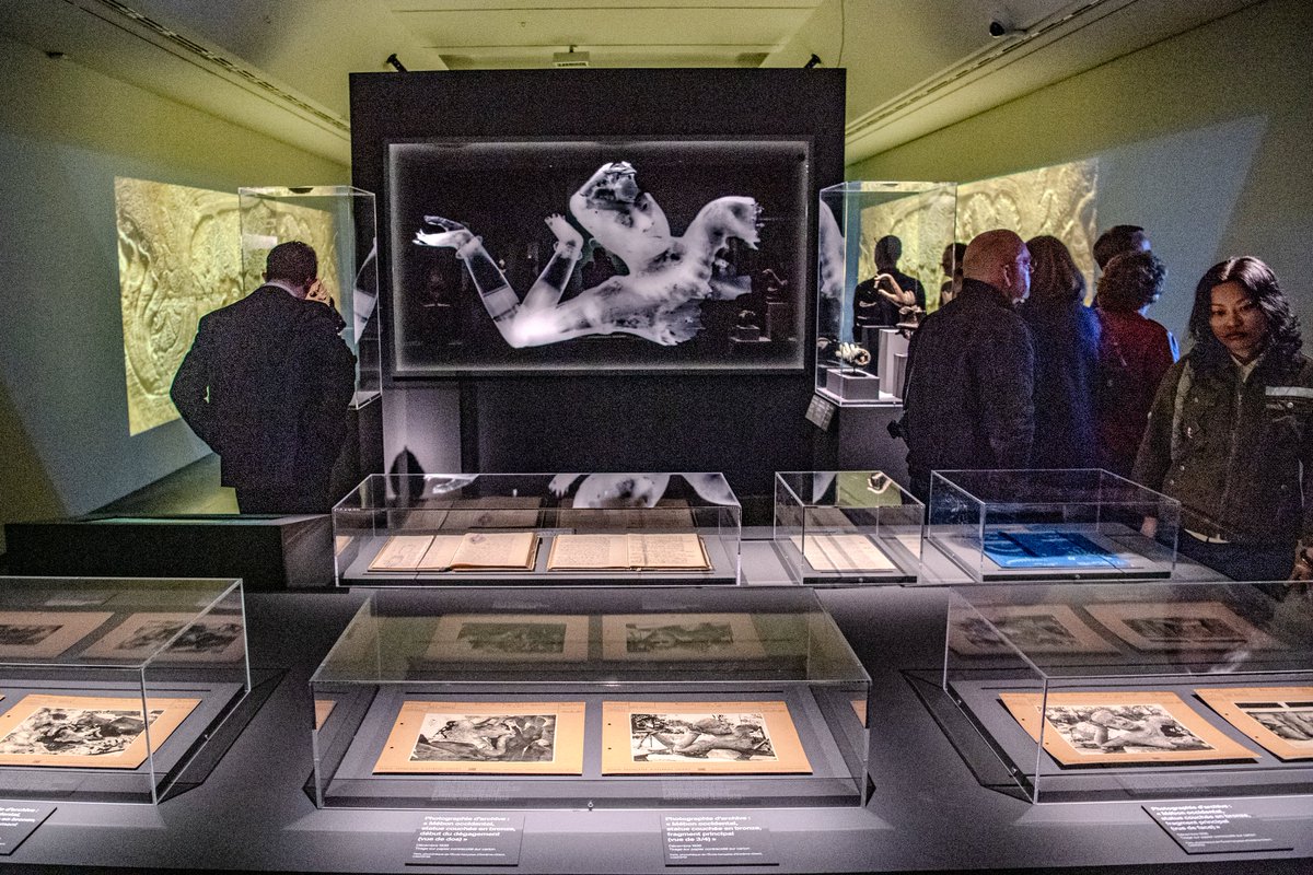 Musée Guimet (@museeguimet) on Twitter photo 🤝À l’occasion de l’exposition « Bronzes royaux d’Angkor, un art du divin », le musée Guimet met à l’honneur la coopération exceptionnelle 🇫🇷🇰🇭 qui a permis la restauration du Vishnou du Mebon occidental et la réunion de 240 œuvres majeures.
<a href="/francediplo/">France Diplomatie 🇫🇷🇪🇺</a> 🤝À l’occasion de l’exposition « Bronzes royaux d’Angkor, un art du divin », le musée Guimet met à l’honneur la coopération exceptionnelle 🇫🇷🇰🇭 qui a permis la restauration du Vishnou du Mebon occidental et la réunion de 240 œuvres majeures.
<a href="/francediplo/">France Diplomatie 🇫🇷🇪🇺</a>