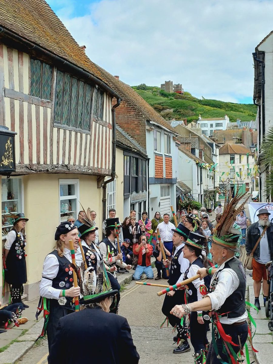 Brixton Tatterjacks (@tatterjacks) on Twitter photo We had a great time dancing at <a href="/HastingsJack/">Jack In The Green</a> on Sunday!!
Thanks to Tomas Labant for this lovely photo!
#hastingsjack2025 #hastingsjackinthegreen #jackinthegreenhastings #mprris #morrisdancing #folkmusic We had a great time dancing at <a href="/HastingsJack/">Jack In The Green</a> on Sunday!!
Thanks to Tomas Labant for this lovely photo!
#hastingsjack2025 #hastingsjackinthegreen #jackinthegreenhastings #mprris #morrisdancing #folkmusic
