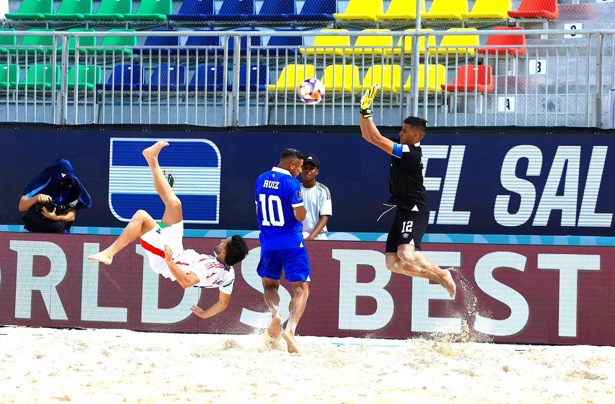 martinezchino's tweet image. Es la primera vez en los 22 partidos que El Salvador jugó en los Mundiales de Fútbol Playa que termina sin anotar goles.