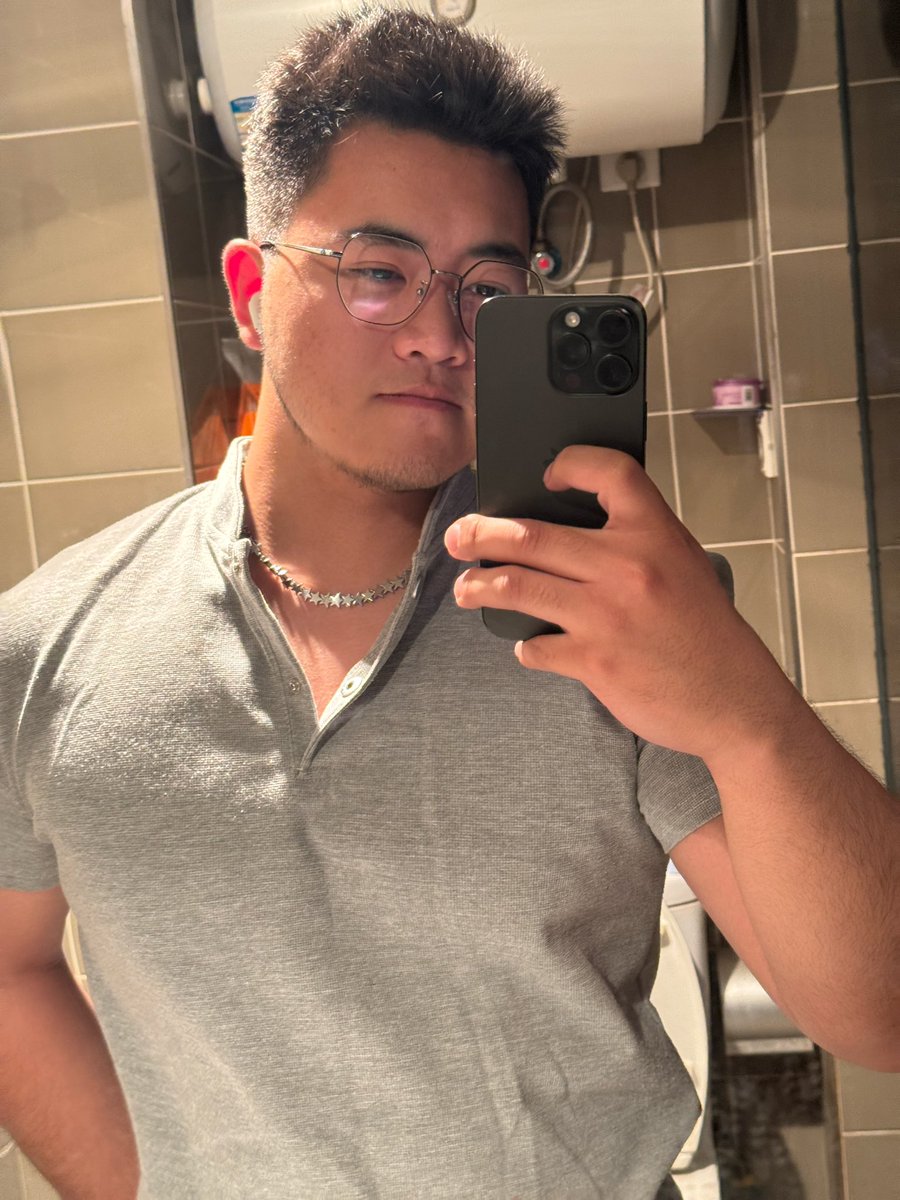 喝昂彳亍 tweet media