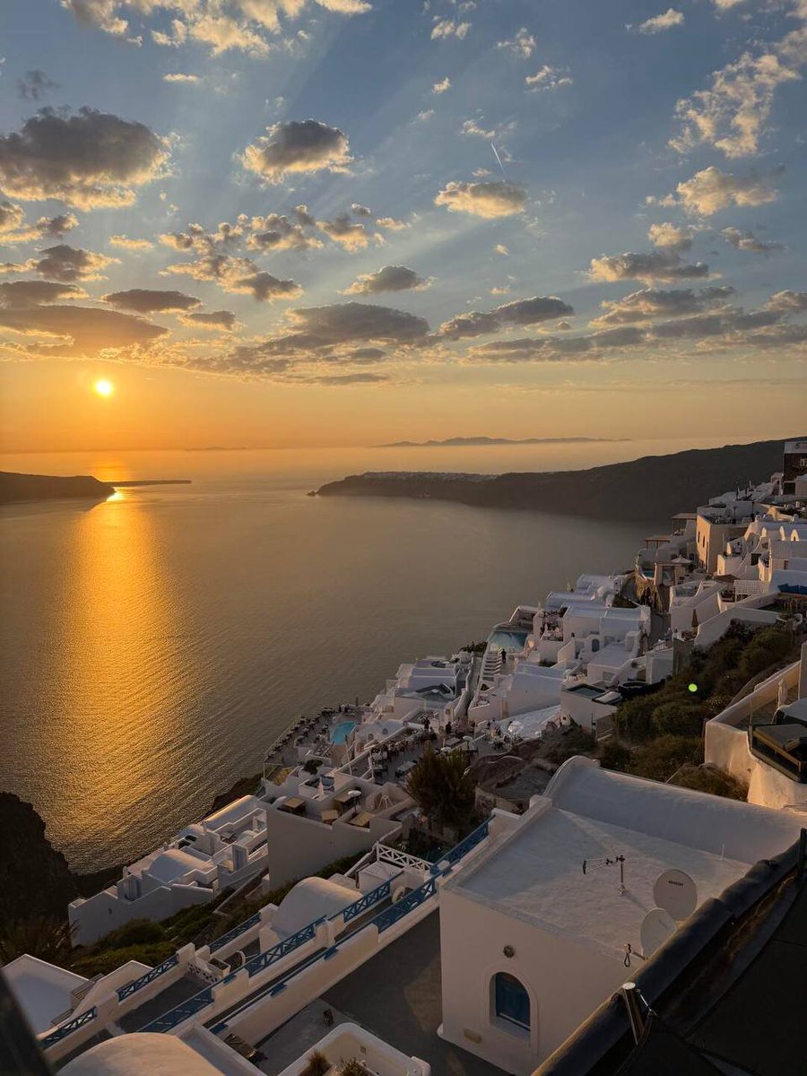 4dtres's tweet photo. Sunsets............................. https://t.co/QJjNE5C3jy