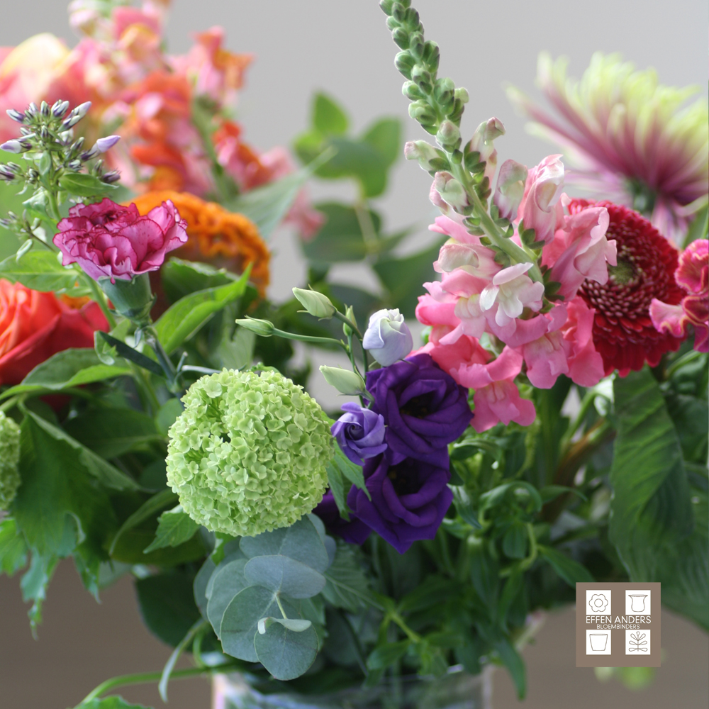 effenanders's tweet photo. Bestel alvast een Natuurlijk Mooi boeket voor Moeder. Dit kan Effen Anders online maar ook in onze winkels in #Aalten en #Dinxperlo. We bezorgen ook op zondag 11 mei.
#OfflineBloemist #OnlineBloemist #DuurzaamBloemist
https://t.co/oBJxUG8t4q https://t.co/mt60ZNLTLO