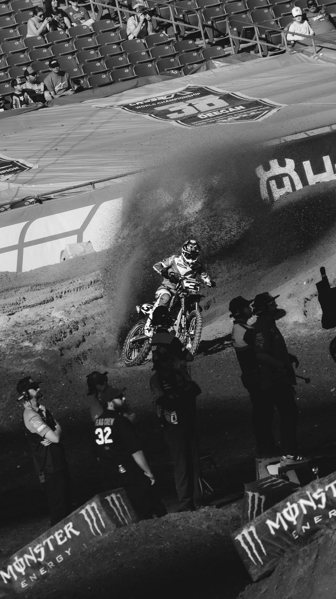 VelocityVisual_'s tweet image. 25' Pro Motocross Loading....