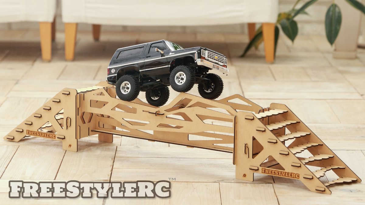 FreeStyle_RC's tweet image. 限界バランスチャレンジ開幕！！
この「トリックビーム」を攻略できるか！？
 一瞬の油断が【転落】を…！！

 1/24〜1/18対応の木製RCクローラーコース
組み立てカンタン → 挑戦ハード！？

さあ、限界に挑め。