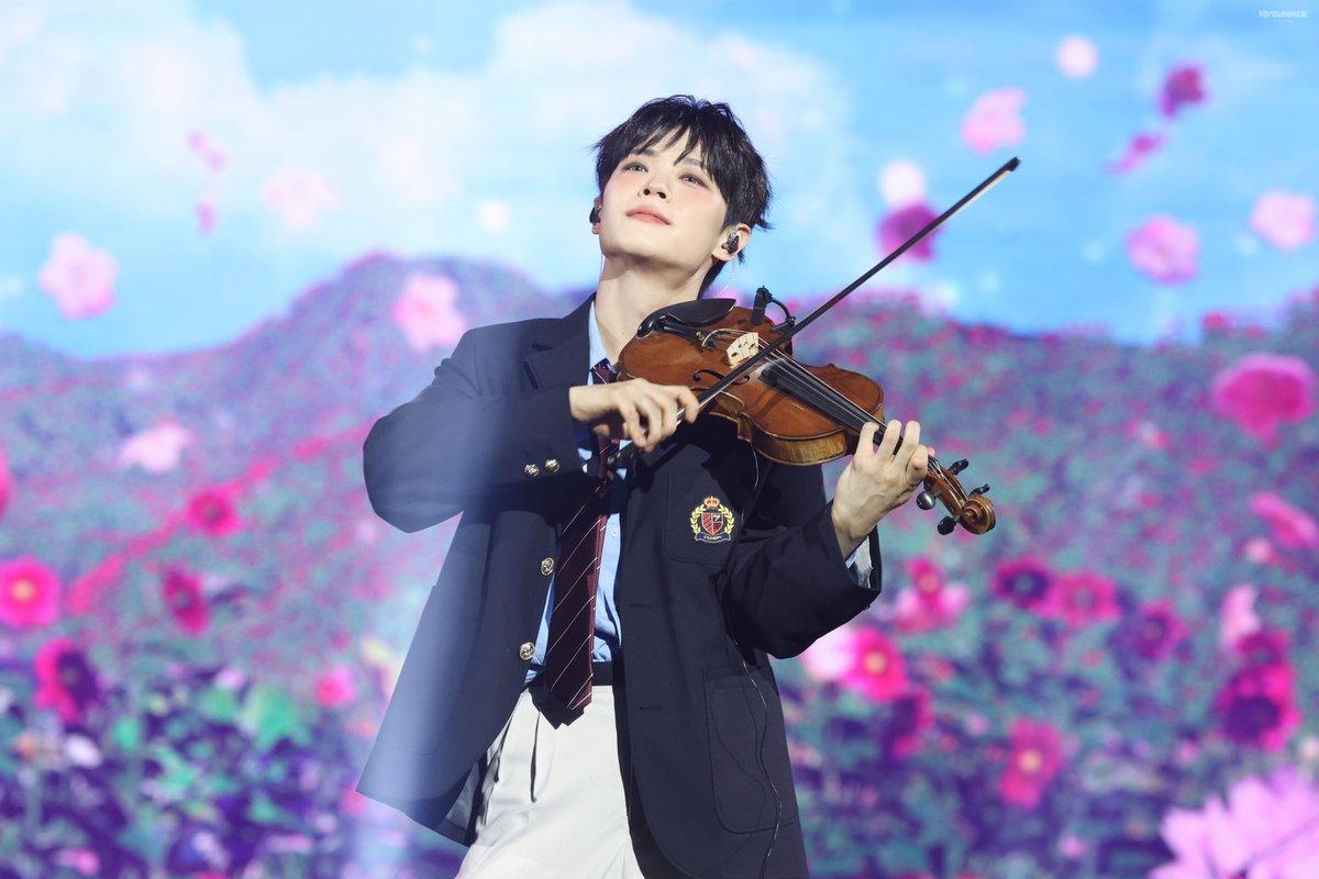 ♡ 𝙨𝙪𝙢𝙢𝙚𝙧 ♡ tweet media